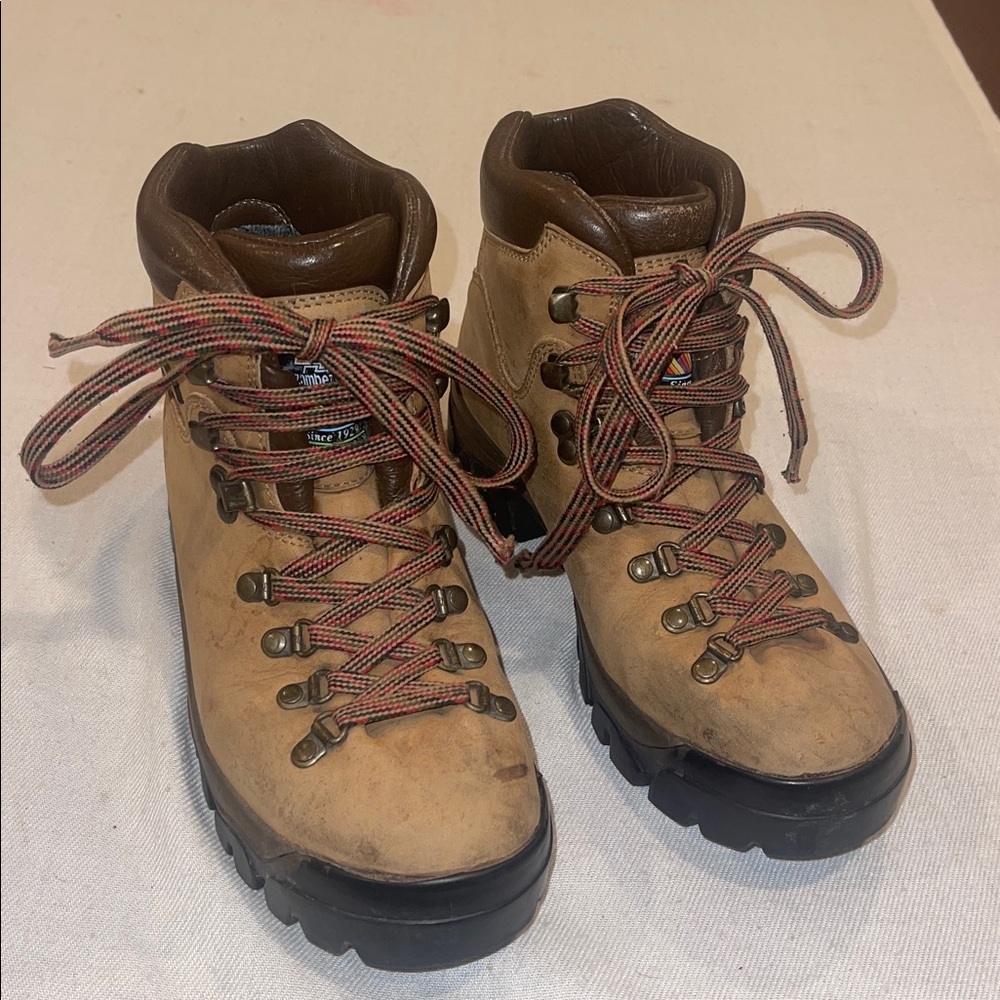 Tan Brown Women's Hiking Boots - Rugged Trail Style